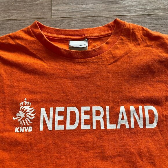 2000s Y2K NIKE KNVB Nederland Soccer Orange Graphic Tee Shirt Silver Tag - Picture 2 of 7